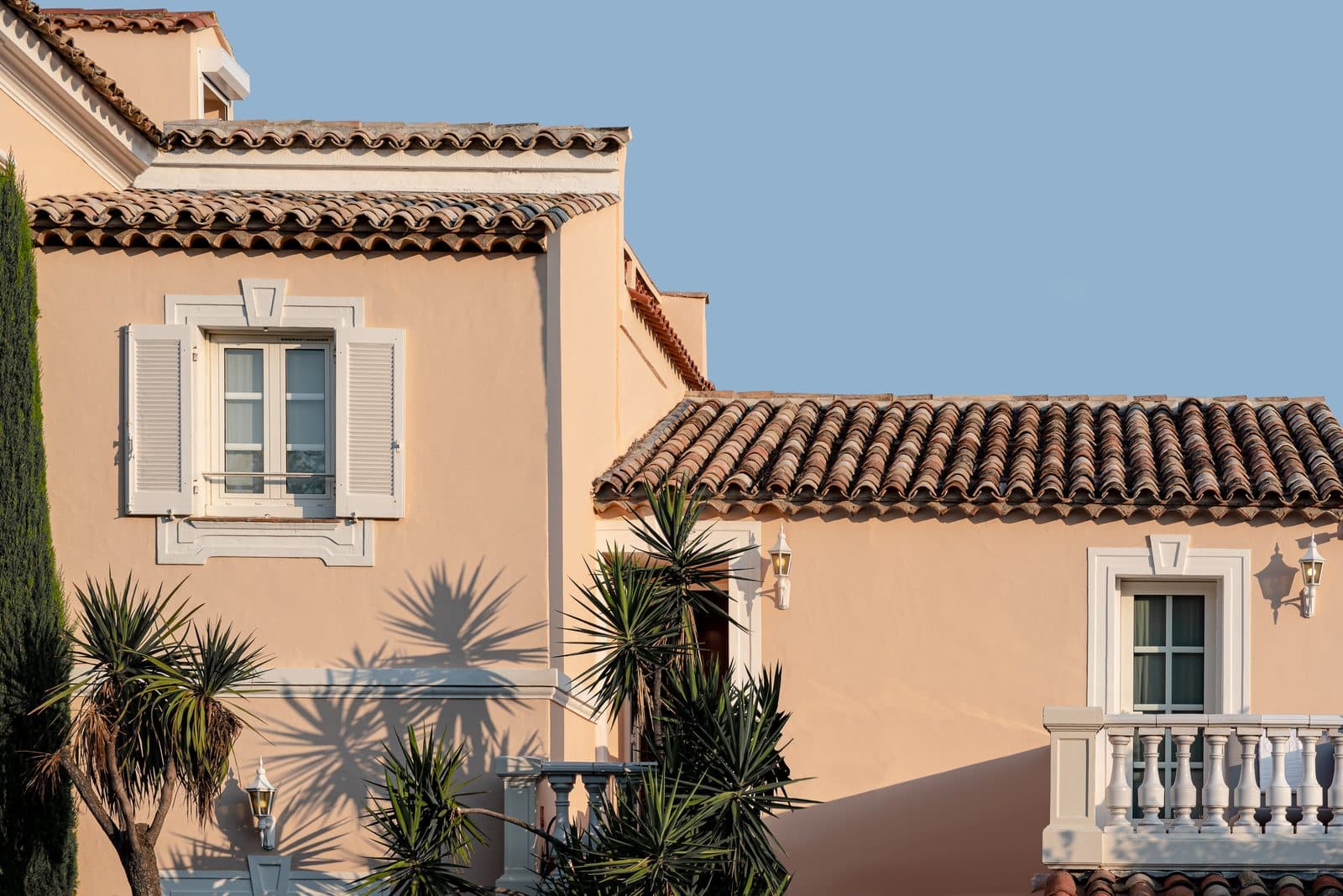 The façade of Cheval Blanc St-Tropez